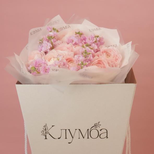 Букет «Маттиола и ранункулюс» L